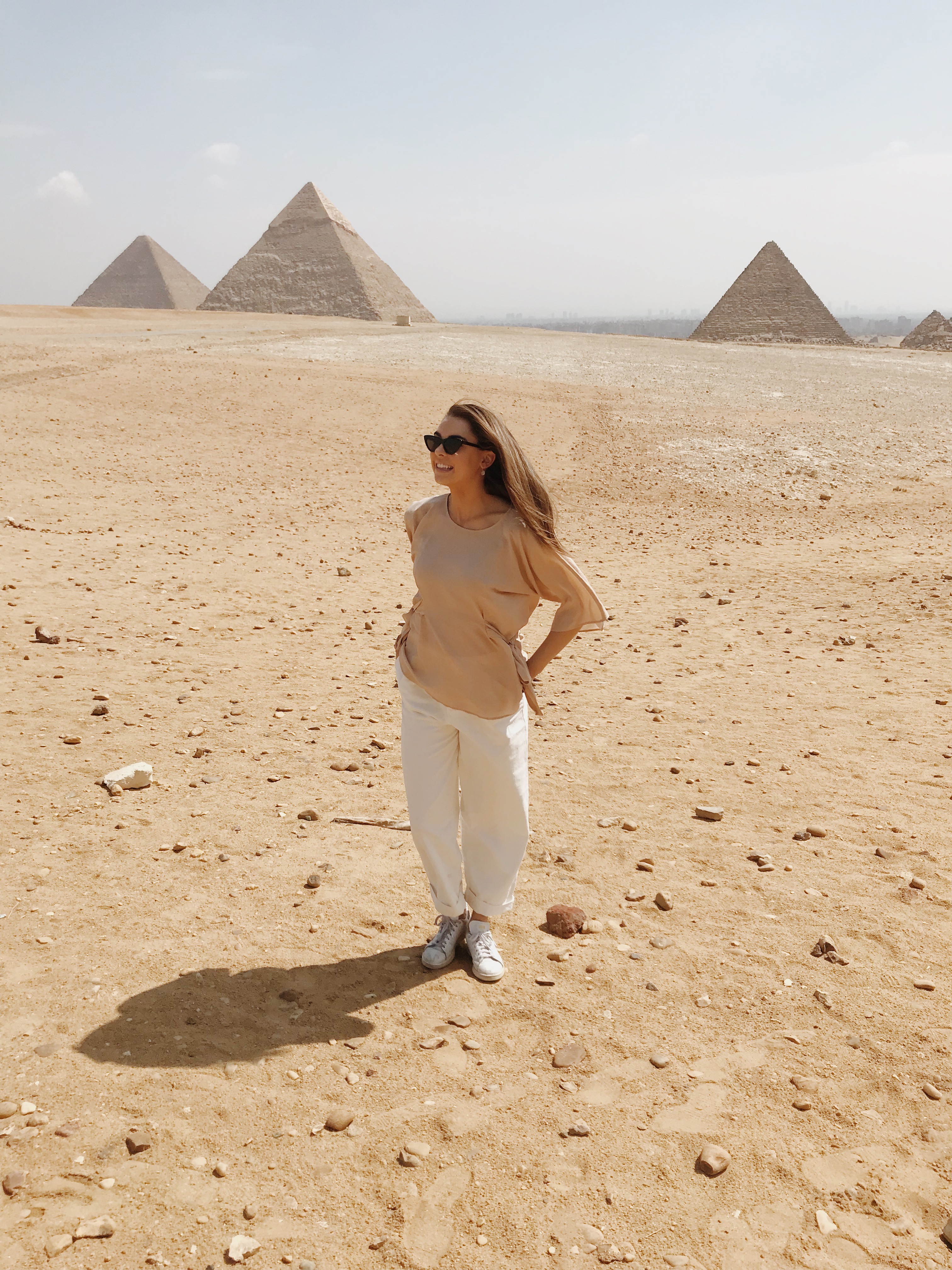 Laura in Giza